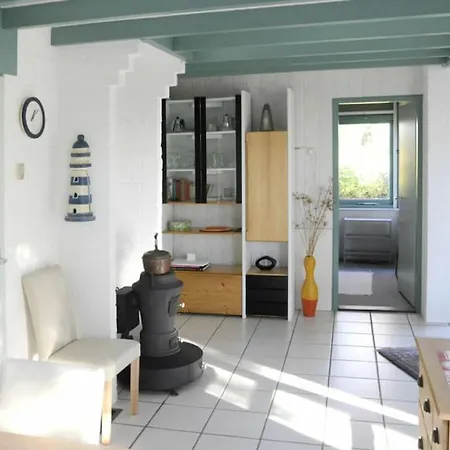 House In With 2 Bedrooms Ouddorp