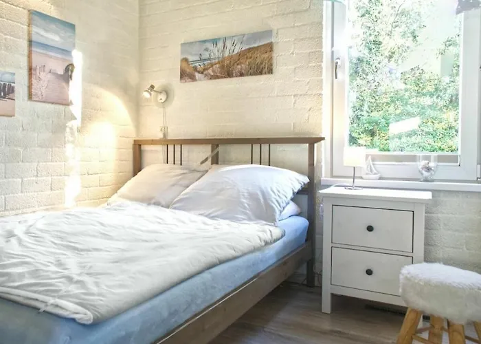 Casa de Férias House In With 2 Bedrooms Ouddorp